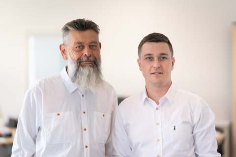 Hermann und Christoph Hanz im bestehenden Unternehmensfoto